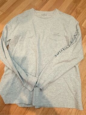 Like New! Vineyard Vines Boys Heather Gray Long Sleeve Pocket Tee